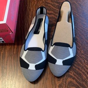 Sketchers Cleo Sherlock- new in box